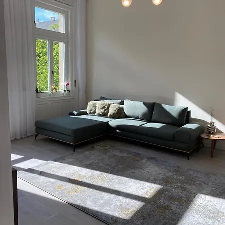 B16 Gellert Apartment Budapest